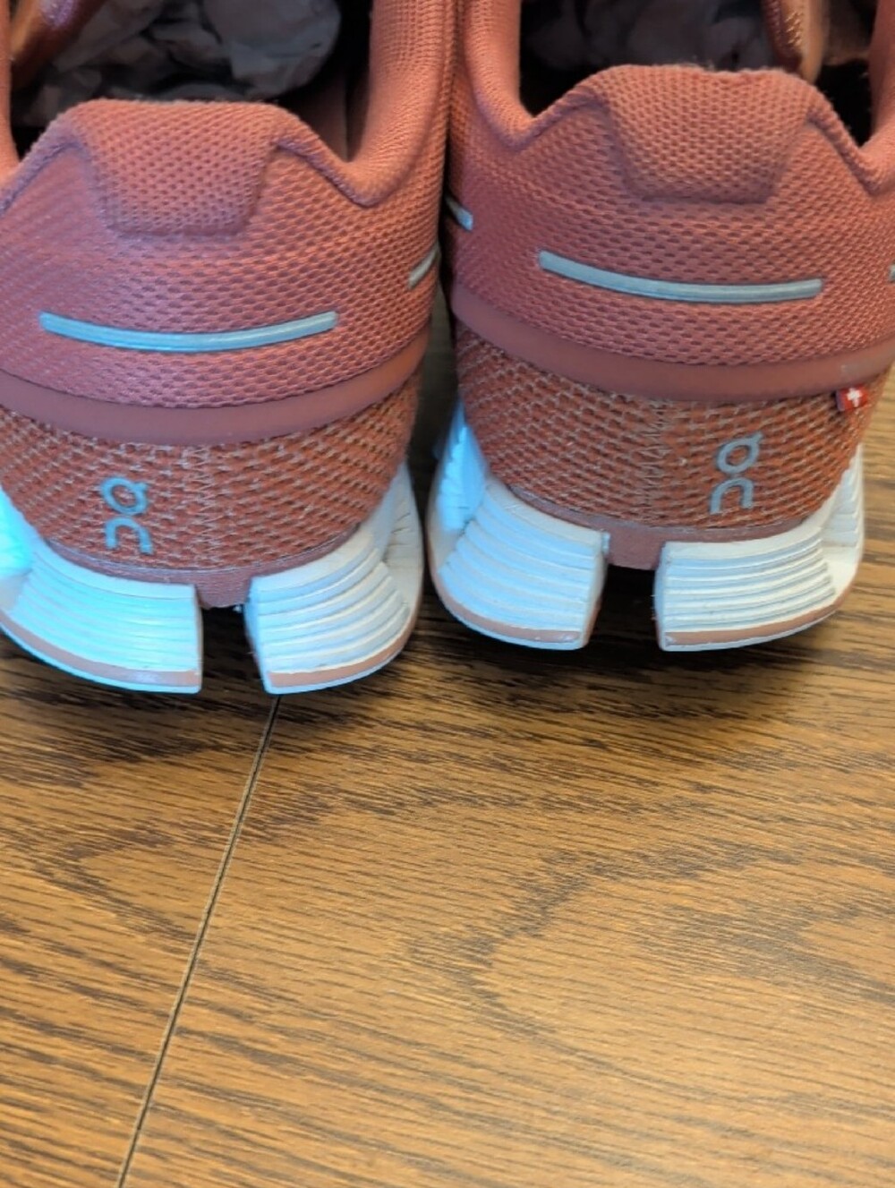 On Cloud Running Shoes Size 10 - Picture 3 of 8